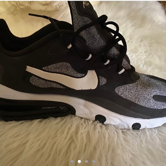 Nike Air Max React Winter Sneakers - Picture 2 of 4